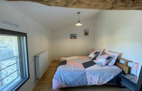 Chambre à l'étage dans le gite en Vendée